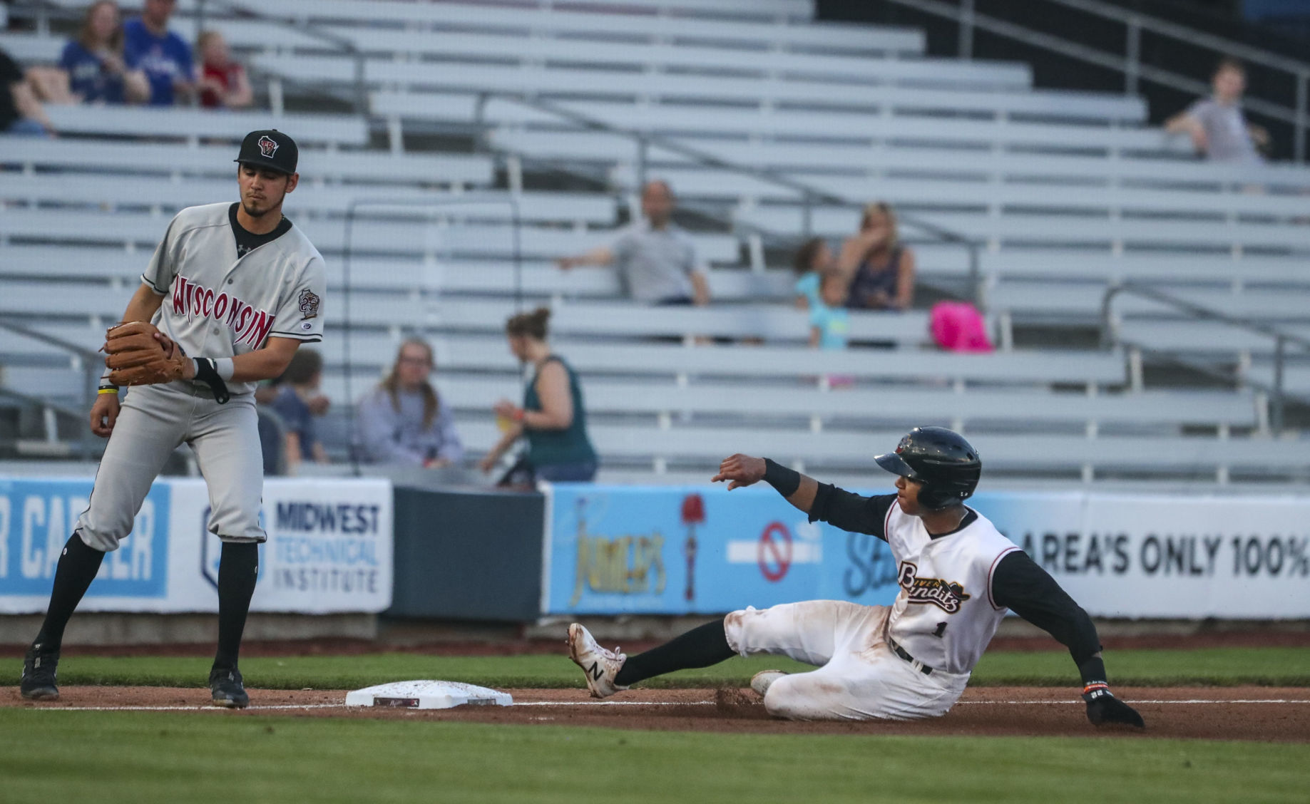052419-qct-spt-river bandits-014